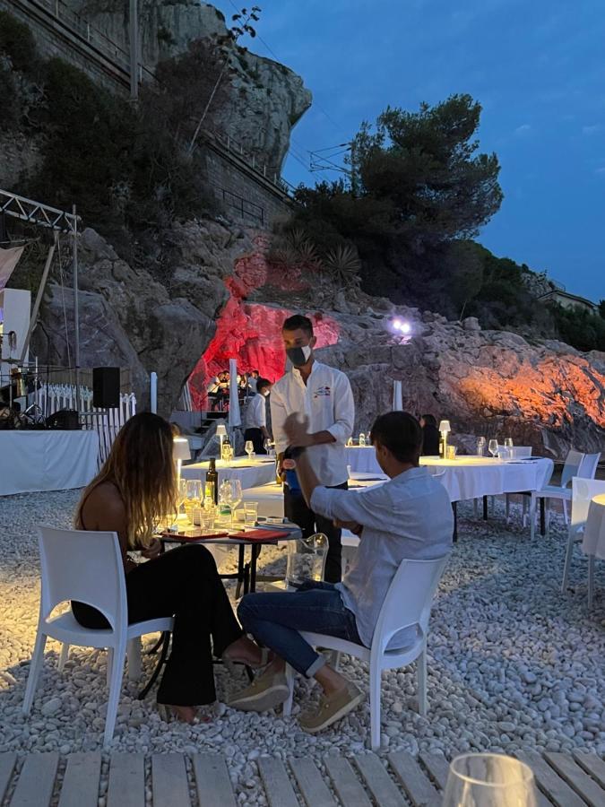 Una Terrazza Sul Mare - Balzi Rossi Lägenhet Ventimiglia Exteriör bild