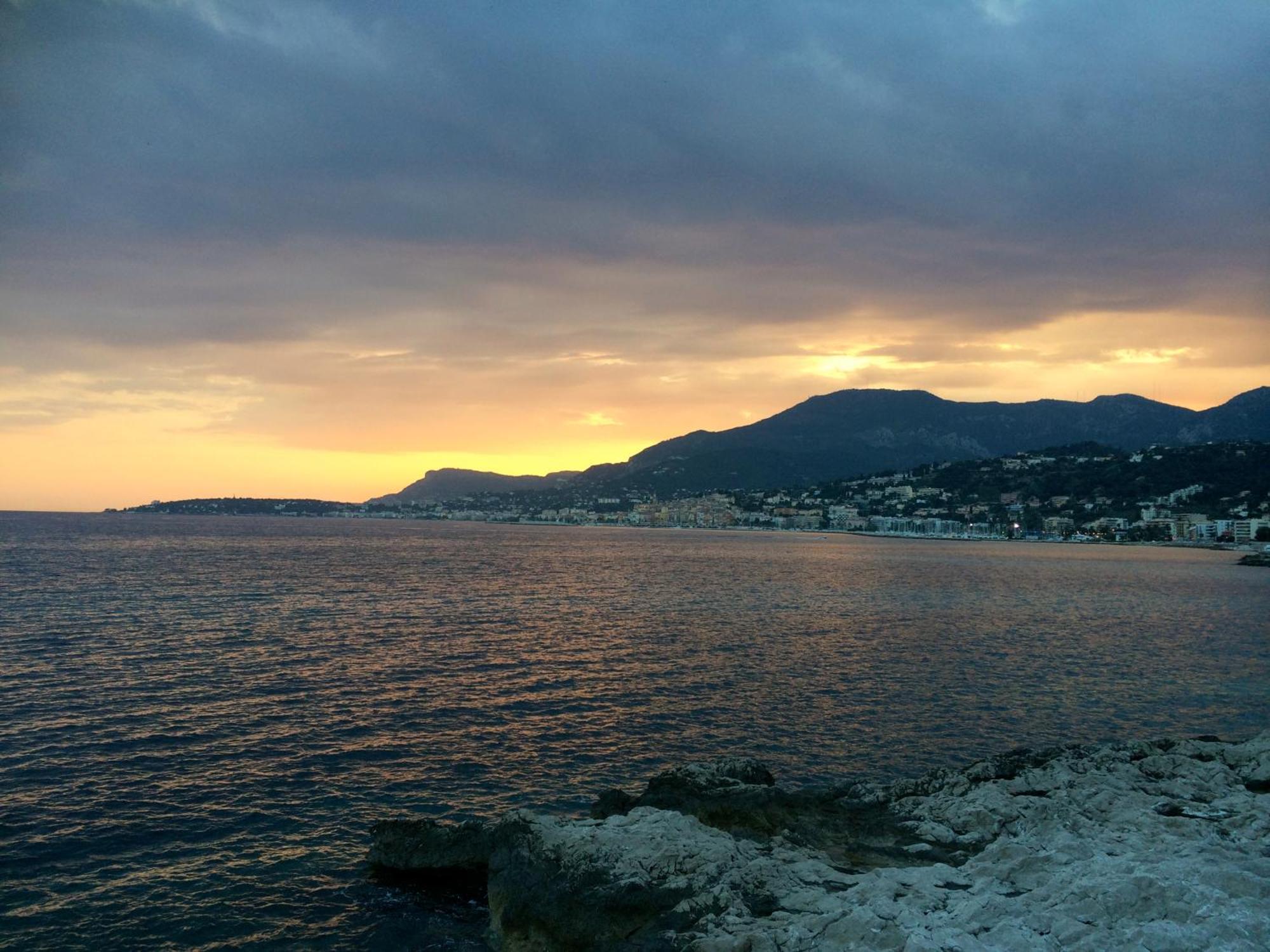 Una Terrazza Sul Mare - Balzi Rossi Lägenhet Ventimiglia Exteriör bild